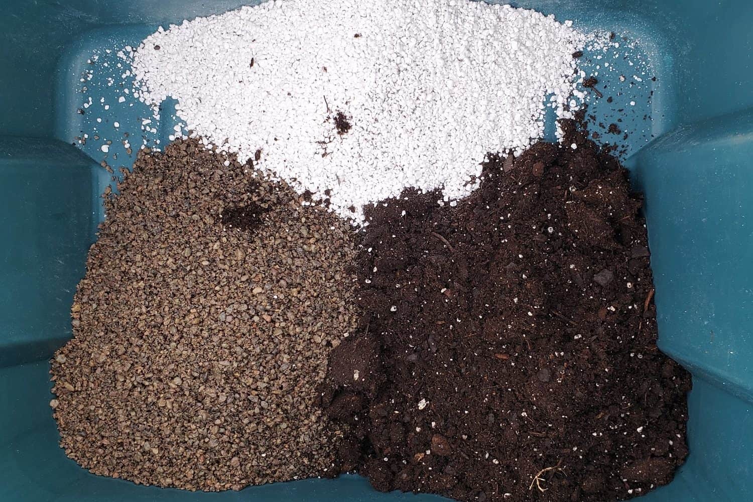 DIY Succulent Potting Soil Mix (With Three Common Ingredients)
